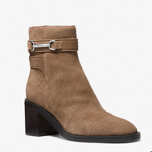 Michael Kors Tan 100% Leather Suede Ankle Boots wSilver Hrdware, NO Box included